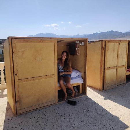 Auberge de jeunesse Nautilus Capsules à Dahab Extérieur photo